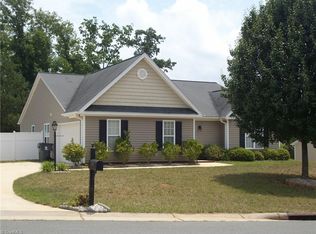 209 Logan Ct, King, NC 27021