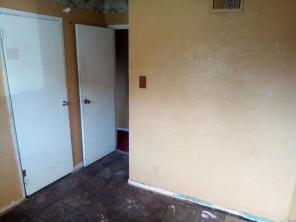 3rd image of 7016 Shipley Ln