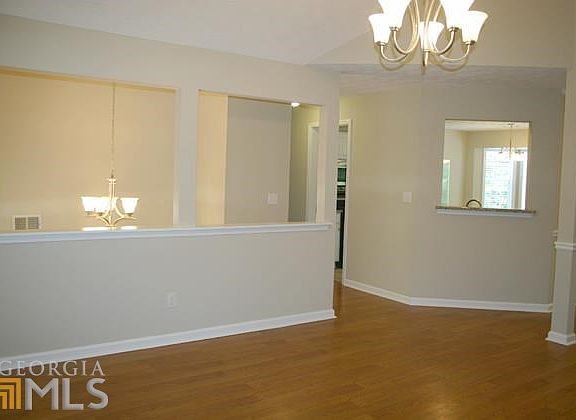 2nd image of 60 Northfield Dr