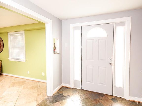 3rd image of 310 Woodway Dr