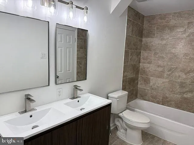 1042 Baywood Dr — Photo 17
