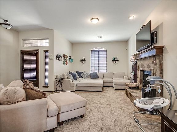 5th image of 19113 Green Springs Dr