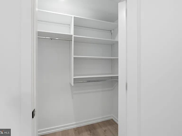 208 Vine St #3C — Photo 11