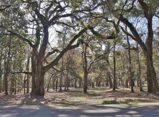 793 Tuckers Rd, Pawleys Island, SC 29585