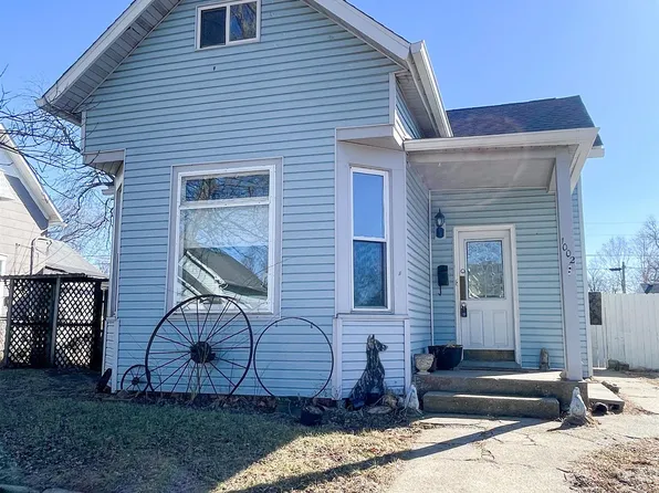 1002 Caroline St, Pekin, IL 61554