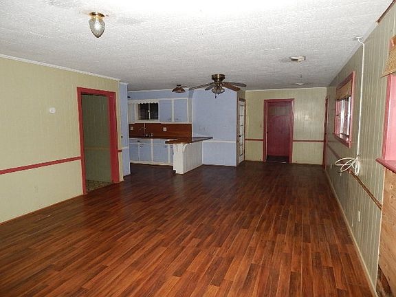4th image of 148 W 217th St