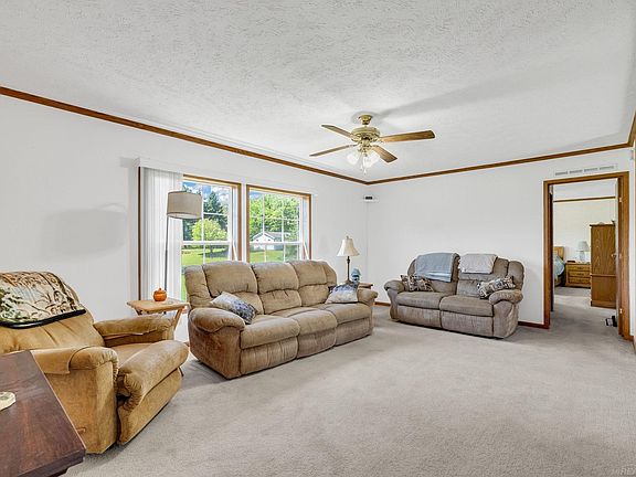 4th image of 6995 Aitken Rd