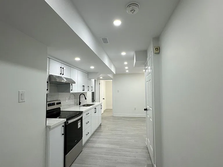 86 Oakmeadow Dr #BASEMENT — Photo 5