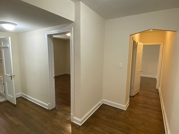 5th image of 4010 Calvert St NW #B