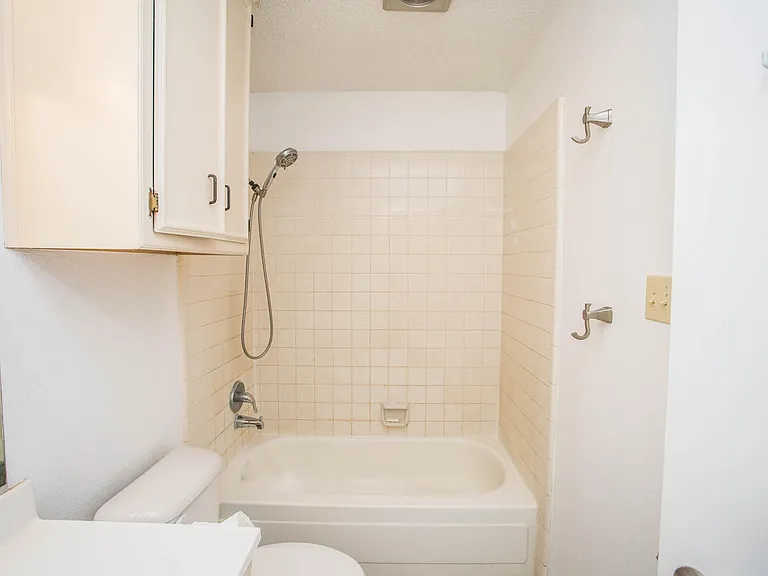 2212 85th St — Photo 15