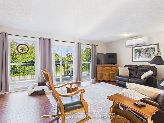 4th image of 24 Boiler Beach Rd