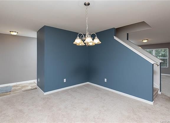 5th image of 2034 E Park Dr