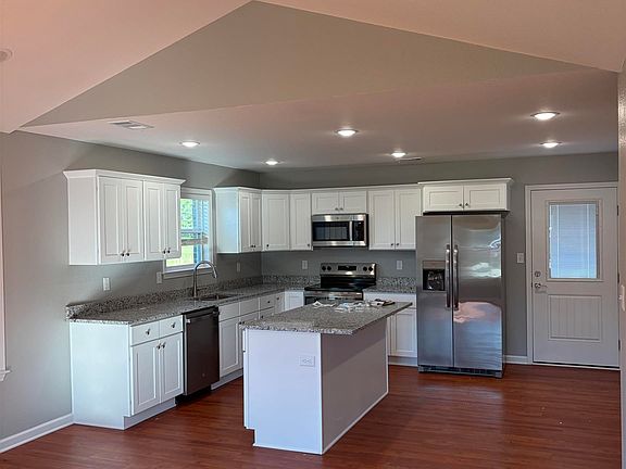3rd image of 109 Olyvia Cir