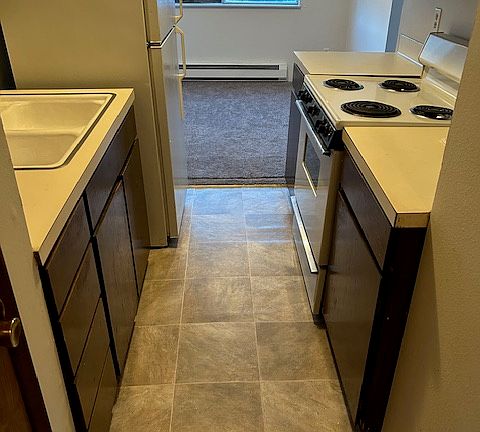2nd image of 726 Avenue C E #302