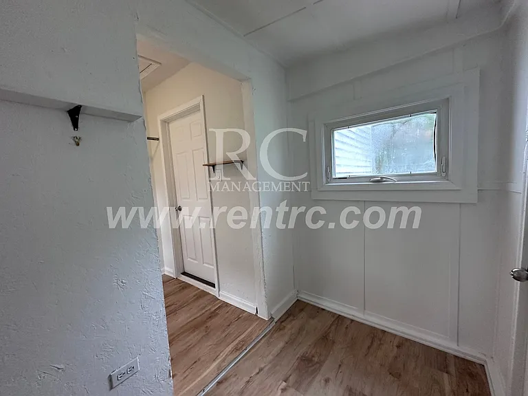 702 S Sandusky St — Photo 13