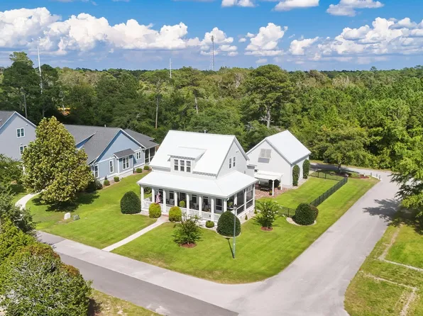 106 Watchtower Lane, Newport, NC 28570