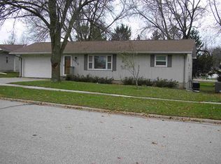5918 Aster Ln, Waterloo, IA 50701