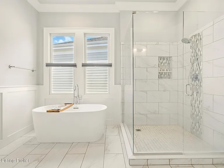 6218 Mistflower Cir — Photo 24