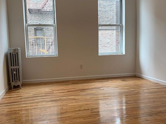 4th image of 514 W 211th St #4G