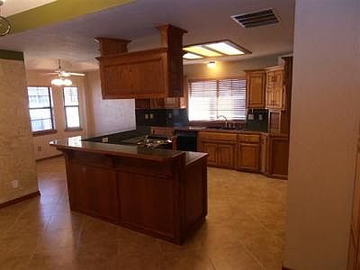 5th image of 6901 NW Surreywood Pl
