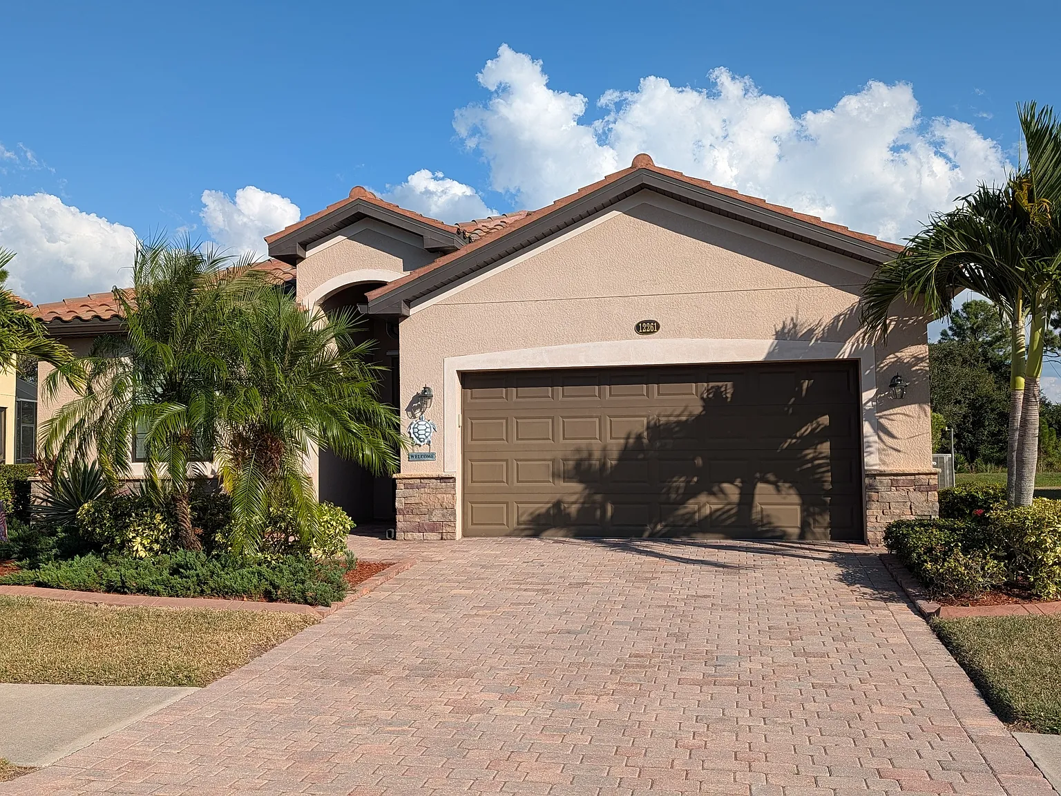 3 bed, 1681 sqft, $2,800 — Photo 1