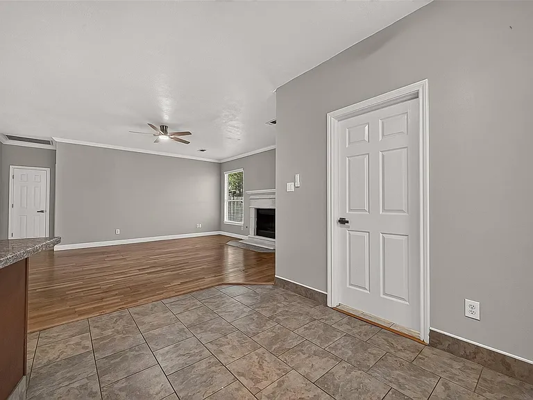 1522 Brook Grove Dr — Photo 18