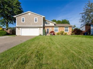 1073 Terra Ln, Amherst, OH 44001