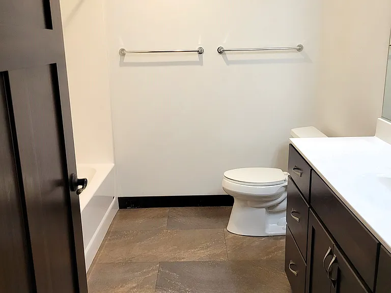1889 Cypress Ct NE #2 — Photo 11
