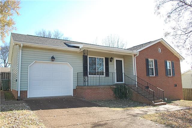 1st image of 110 Lee Ct