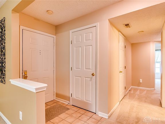 3rd image of 136 Highridge Ct