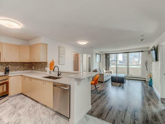 4th image of 406-1121 6th Ave SW #406