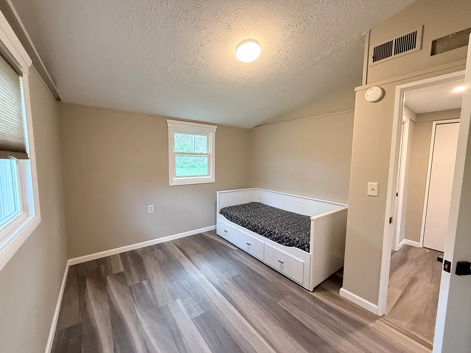 9968 Jackson St — Photo 3