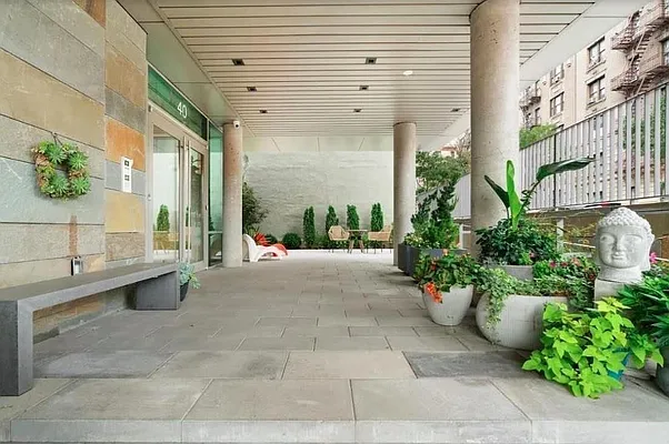 Rented by Bohemia Realty Group | media 27