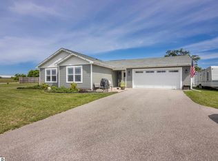 2178 Pebblebrook Dr, Kingsley, MI 49649