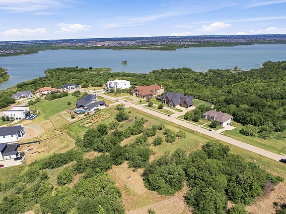 3rd image of 3159 Sanctuary Dr