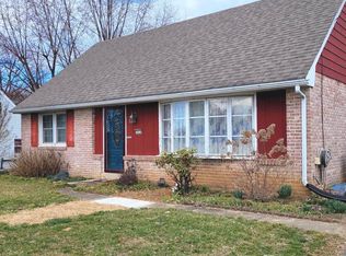 5424 Rainbow Dr, East Petersburg, PA 17520