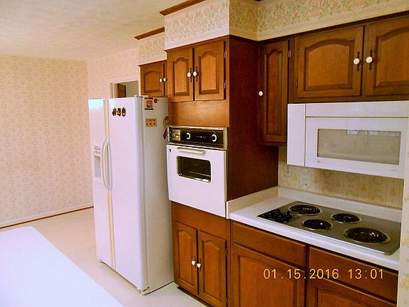 4th image of 275 Weatherly Woods Dr
