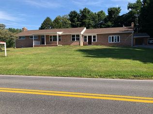 345 Valley Rd, Etters, PA 17319