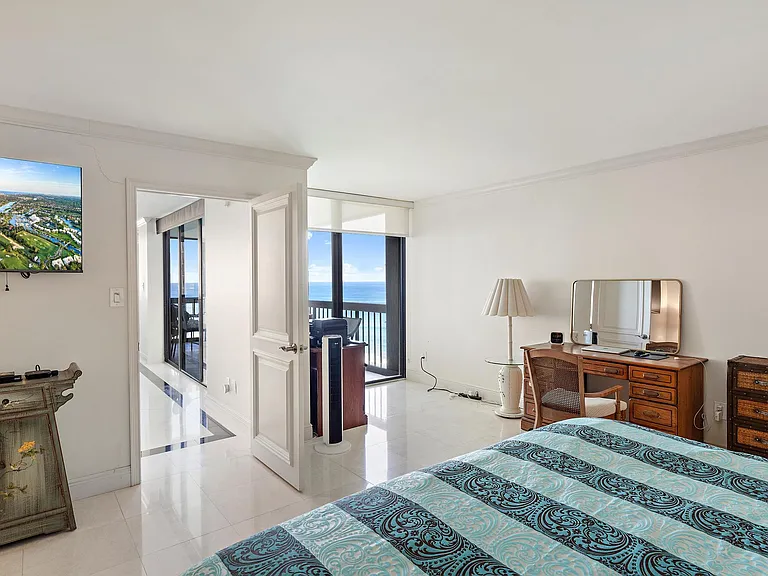 5380 N Ocean Dr #19E — Photo 13