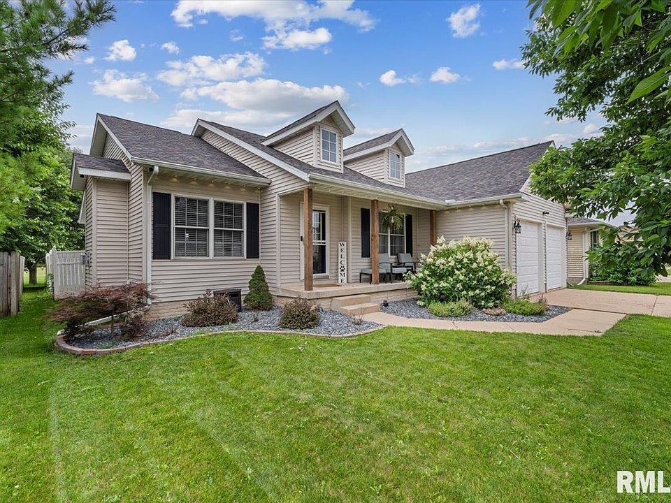 1st image of 916 Cypress Dr