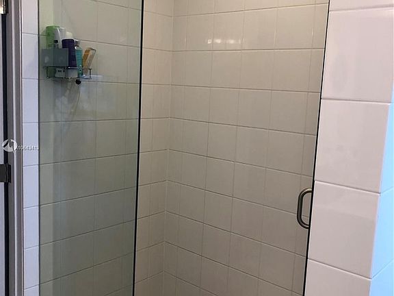 4th image of 555 E Dania Beach Blvd #1