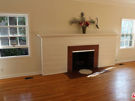 2nd image of 9127 Phyllis St