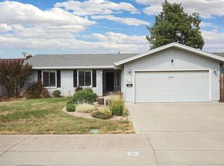 121 Hemlock Dr, Lodi, CA 95240
