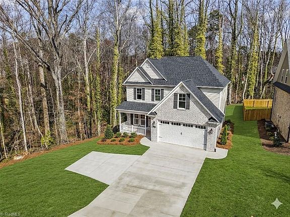 2nd image of 559 Alpine Rd