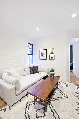 Rented by Bold New York | media 8