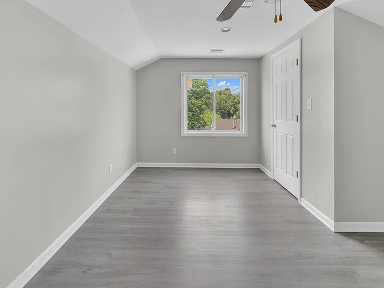 110 S Devine St #2 — Photo 9