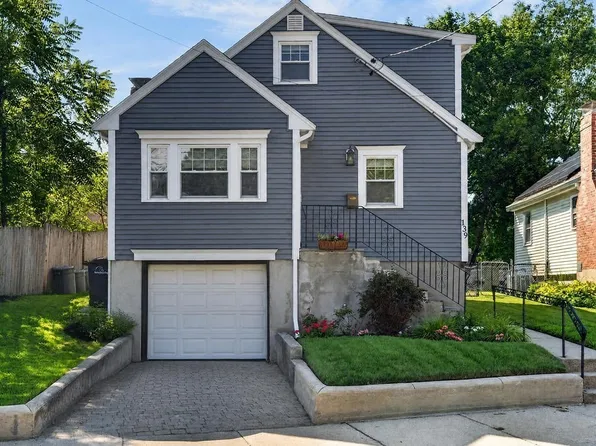 139 Keystone St, West Roxbury, MA 02132