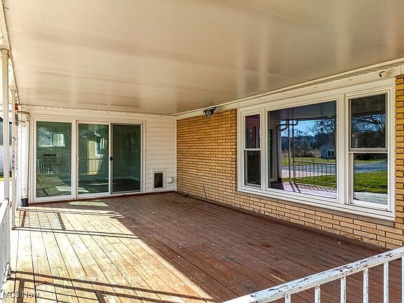 3rd image of 8613 Countryside Dr