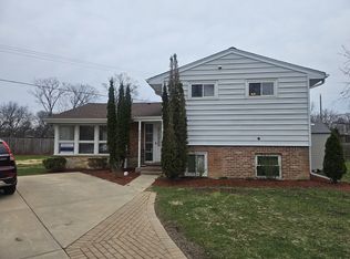 3036 Barclay Ln, Wilmette, IL 60091