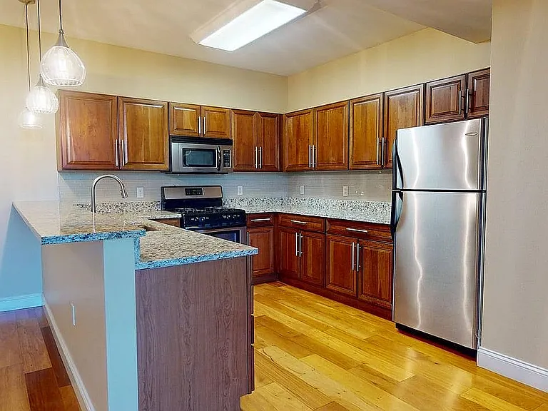 Lofted 2 Bed- Unit 308, Kitchen